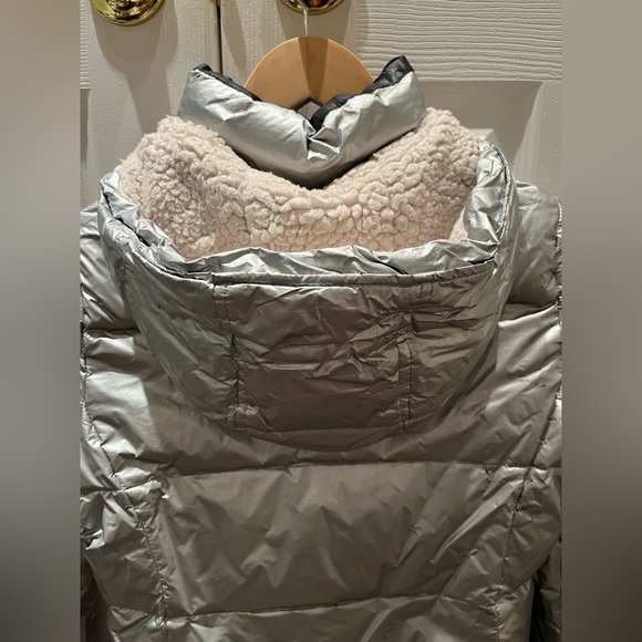 🌟HOST PICK🌟 American Eagle Silver Puffer Coat - Picture 15 of 16